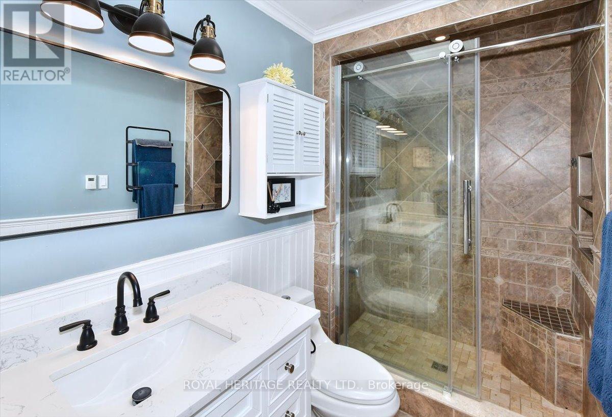 731 Peterborough Avenue, Selwyn, ON - Indoor Photo Showing Bathroom