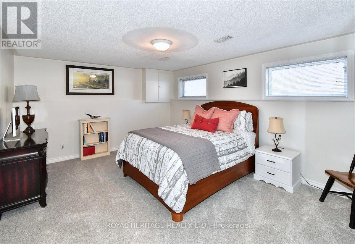 731 Peterborough Avenue, Selwyn, ON - Indoor Photo Showing Bedroom