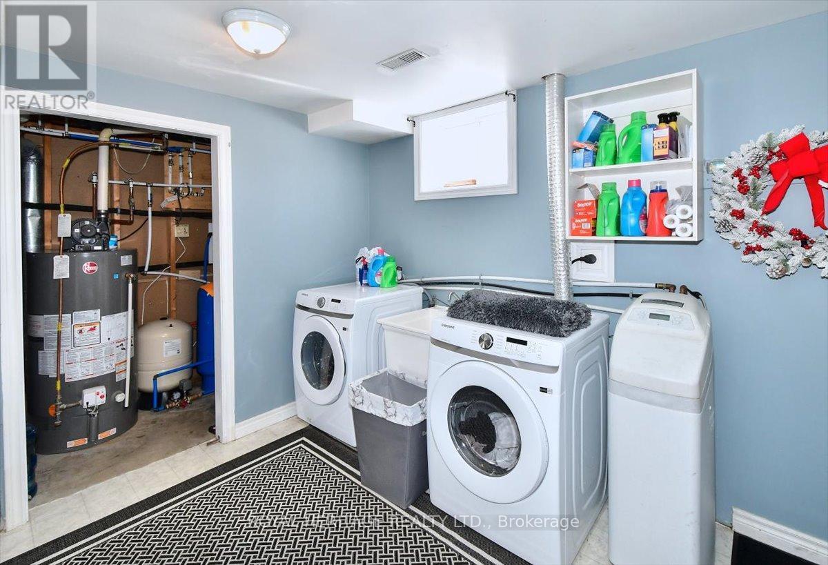 731 Peterborough Avenue, Selwyn, ON - Indoor Photo Showing Laundry Room