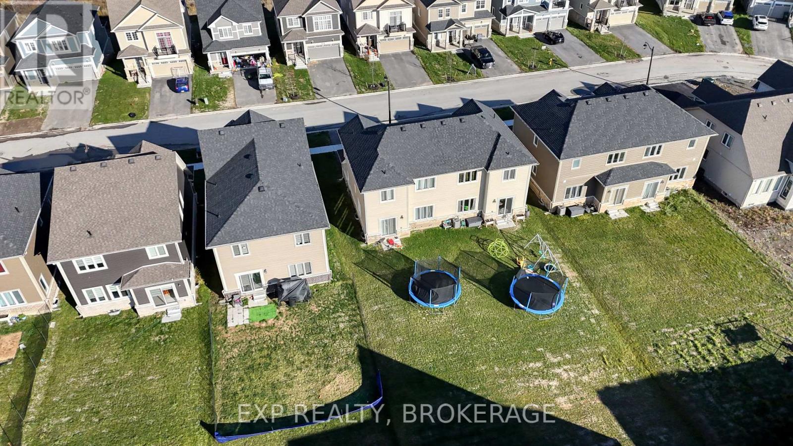 73 Oakmont Drive, Loyalist (Bath), ON - With View