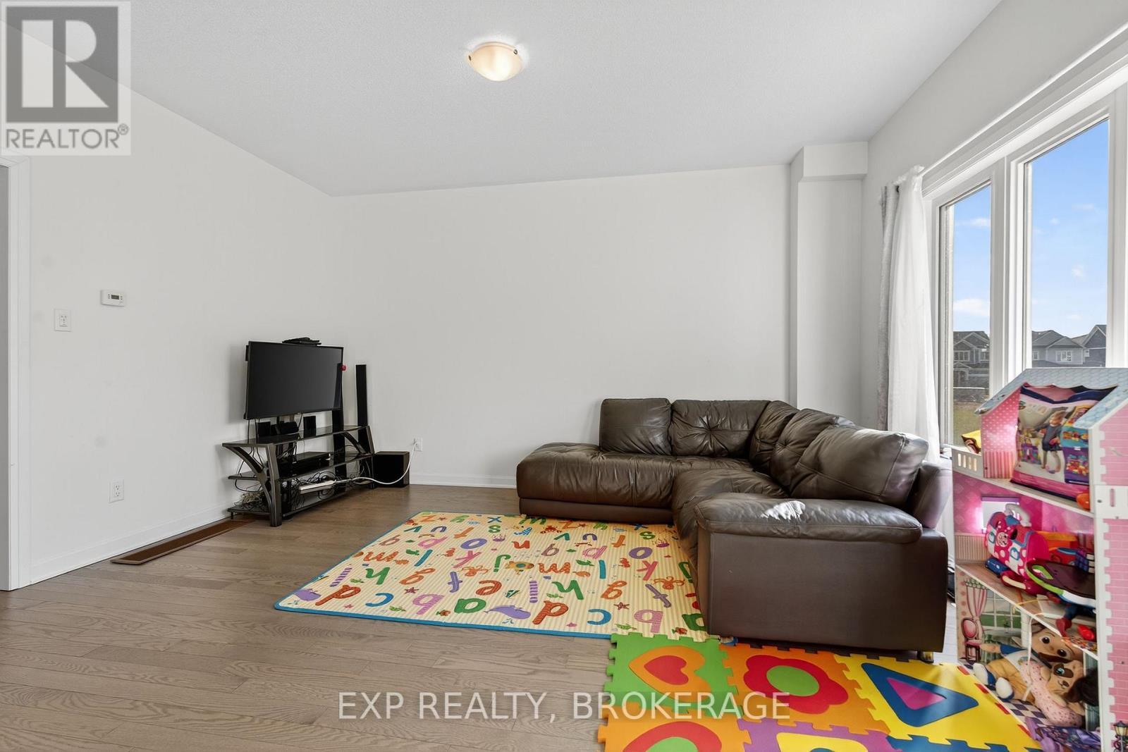 73 Oakmont Drive, Loyalist (Bath), ON - Indoor