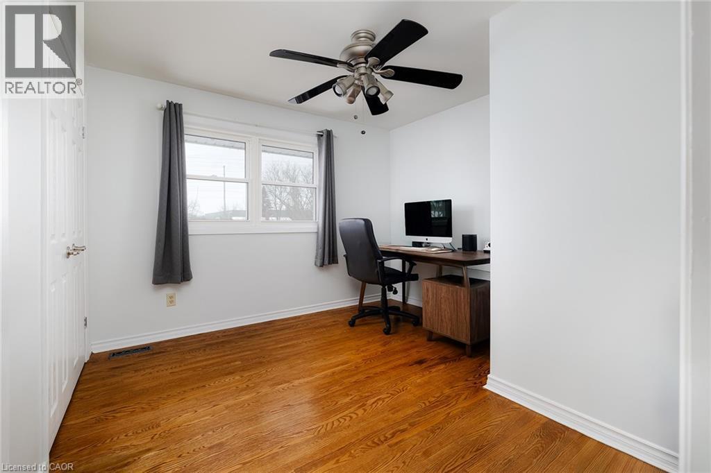 23 Dooley Drive, Kitchener, ON - Indoor Photo Showing Other Room