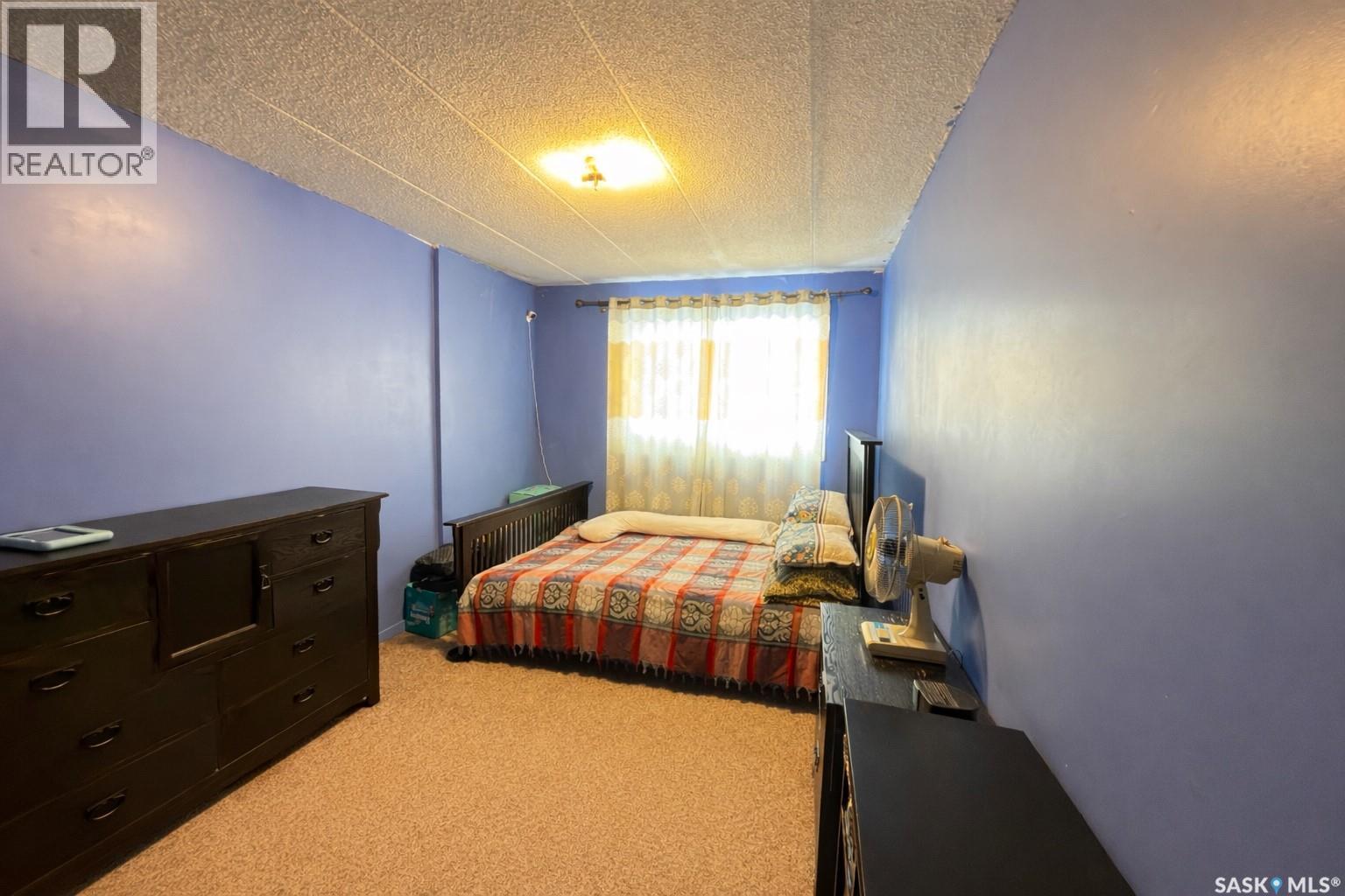 8 2620 5Th Avenue N, Regina, SK - Indoor Photo Showing Bedroom