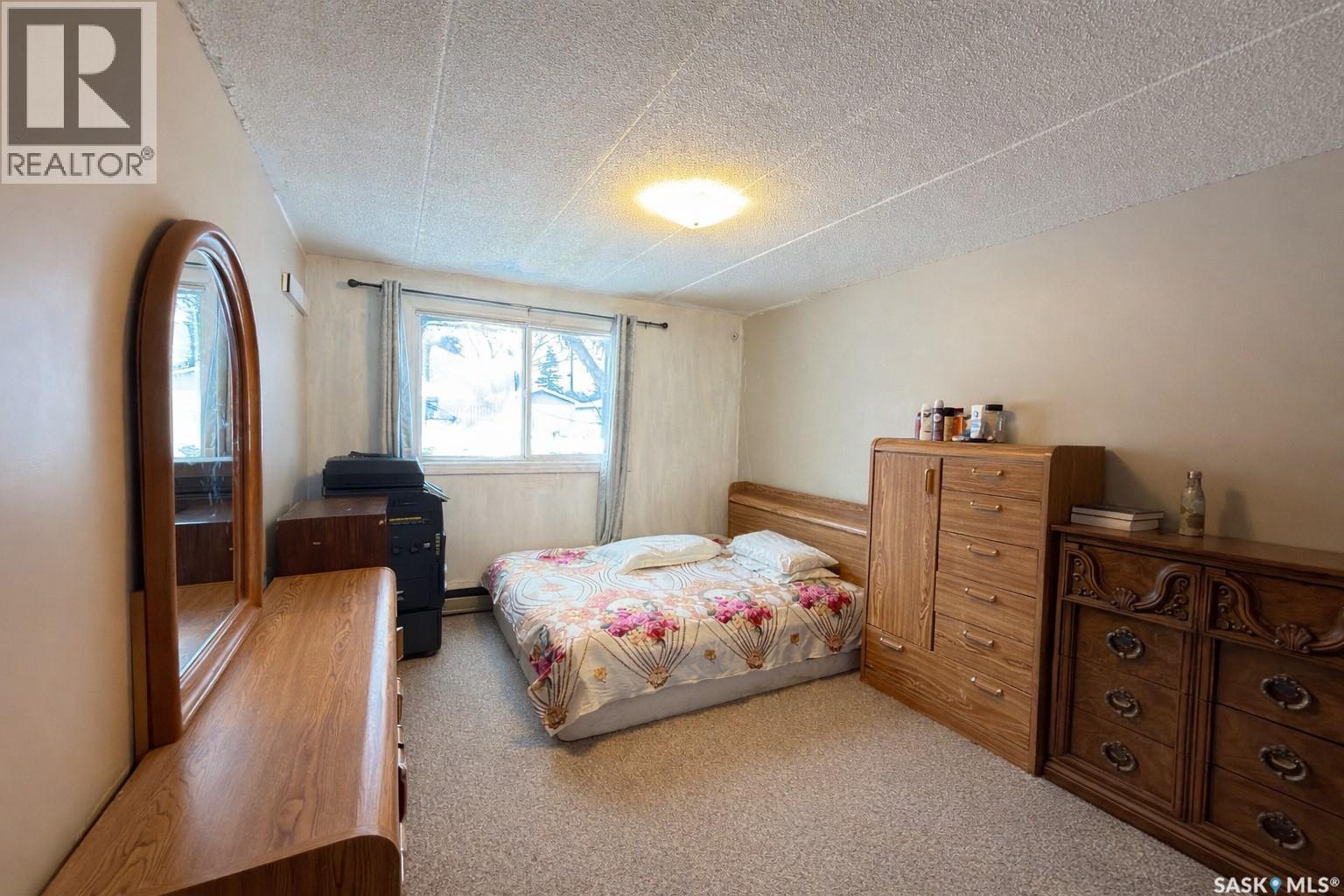 8 2620 5Th Avenue N, Regina, SK - Indoor Photo Showing Bedroom
