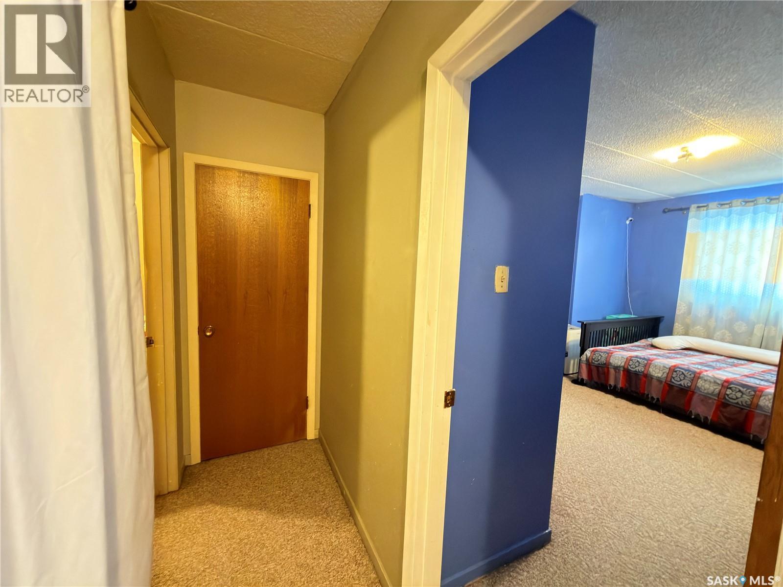 8 2620 5Th Avenue N, Regina, SK - Indoor Photo Showing Bedroom