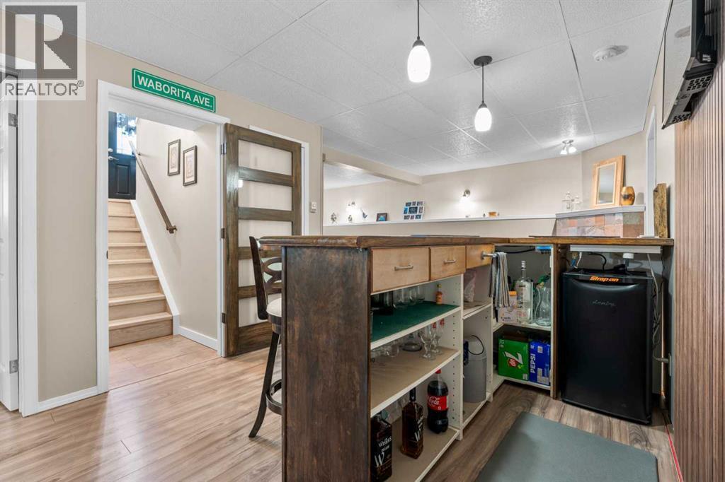 6 Easterbrook Place Se, Airdrie, AB - Indoor Photo Showing Other Room