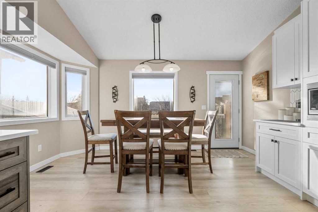 6 Easterbrook Place Se, Airdrie, AB - Indoor Photo Showing Dining Room