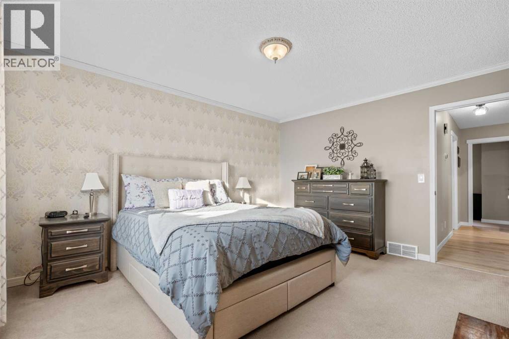 Primary Bedroom - 6 Easterbrook Place Se, Airdrie, AB - Indoor Photo Showing Bedroom