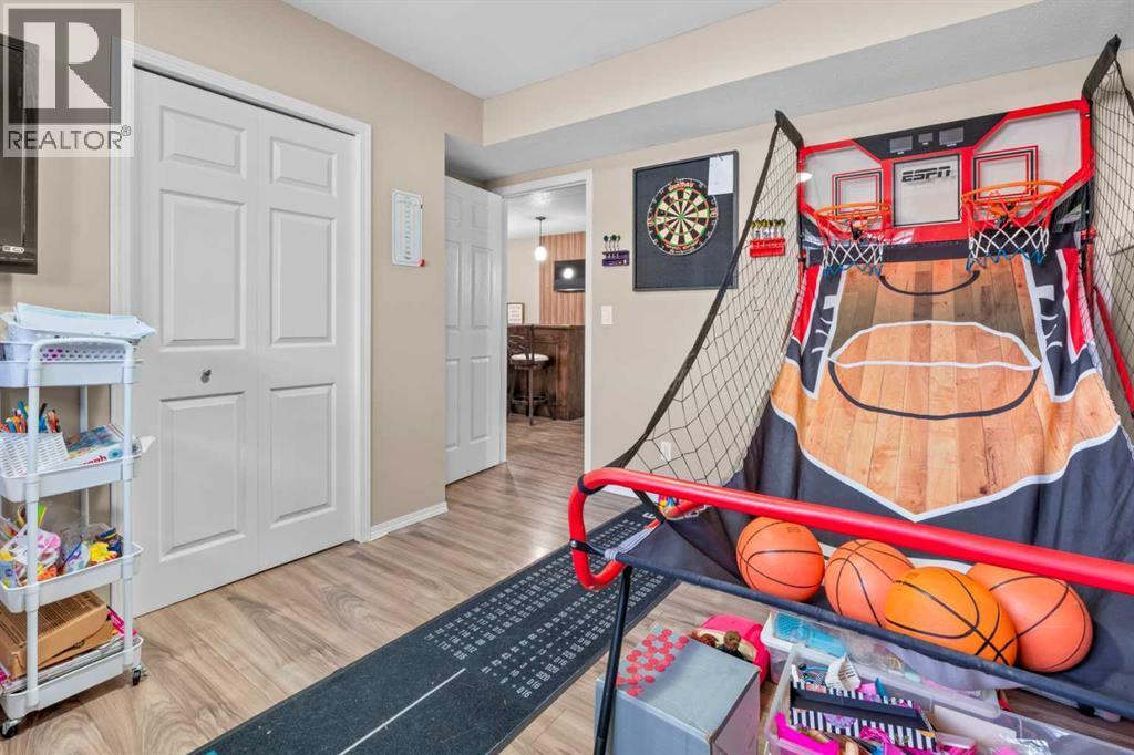 6 Easterbrook Place Se, Airdrie, AB - Indoor Photo Showing Other Room