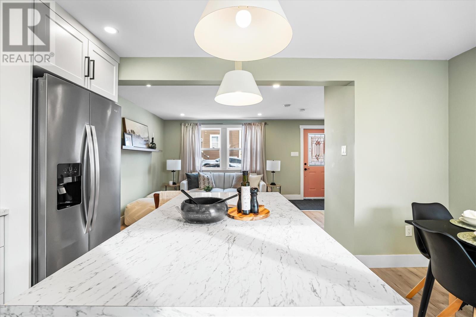 9 Stephen Place, St. John'S, NL - Indoor Photo Showing Dining Room