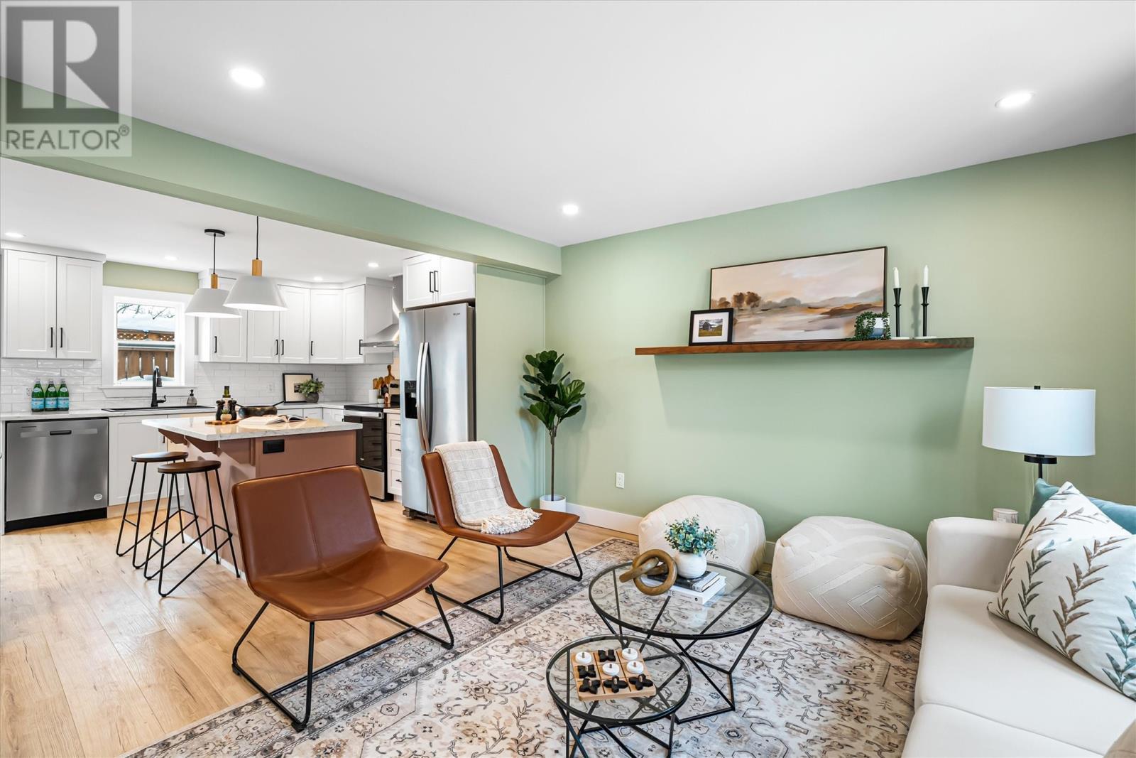 9 Stephen Place, St. John'S, NL - Indoor