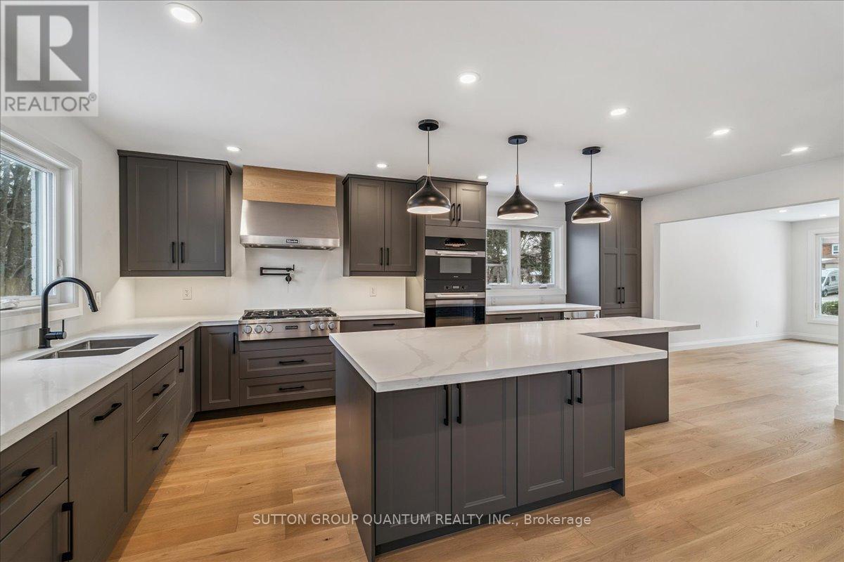 Kitchen 5 - 82 Marilyn Street, Caledon, ON - Indoor Photo Showing Kitchen With Double Sink With Upgraded Kitchen