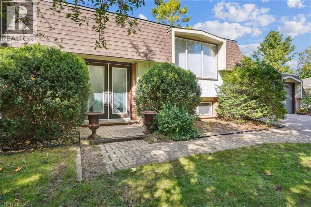 25 Bannisdale Way, Hamilton, ON - Outdoor