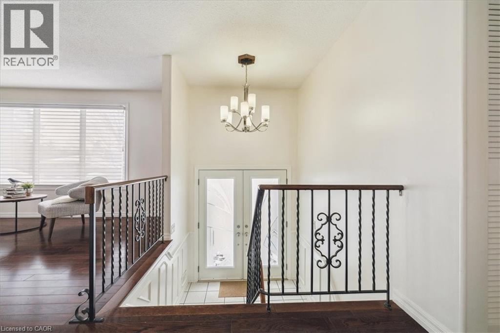 25 Bannisdale Way, Hamilton, ON - Indoor Photo Showing Other Room