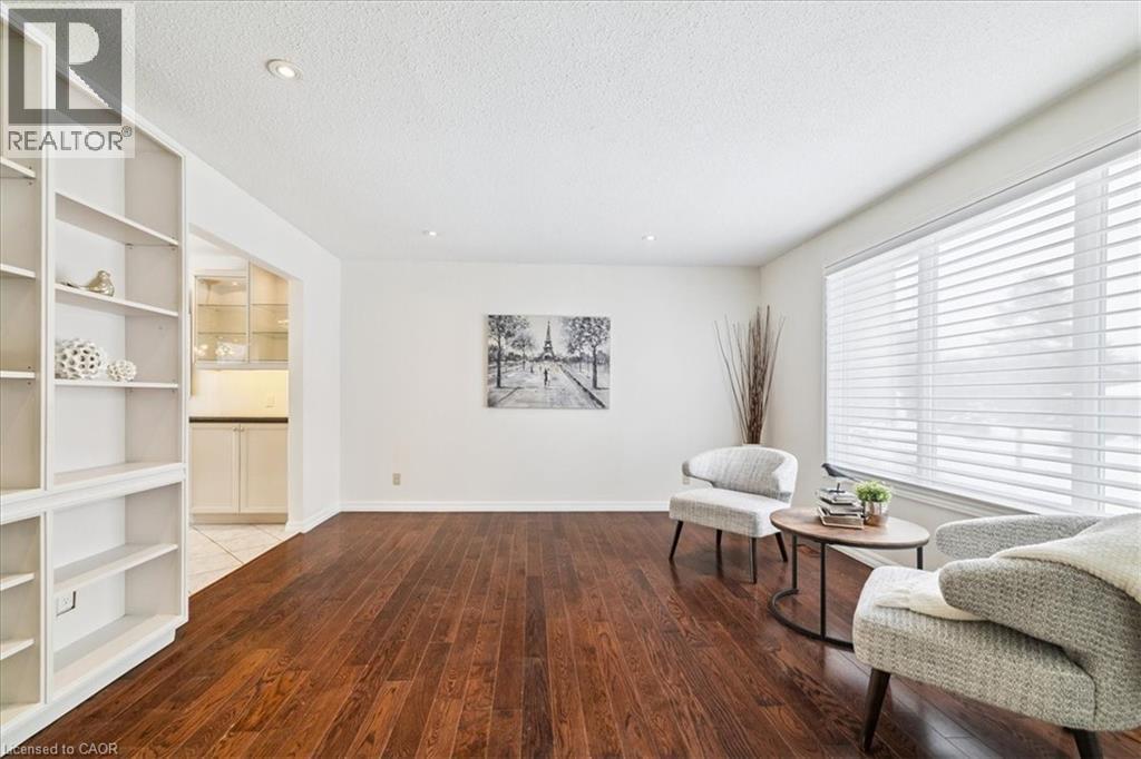 25 Bannisdale Way, Hamilton, ON - Indoor Photo Showing Other Room