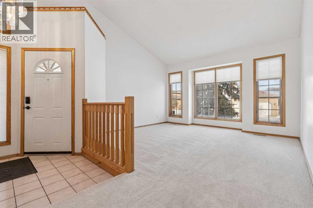 124 Edgebrook Road Nw, Calgary, AB - Indoor Photo Showing Other Room