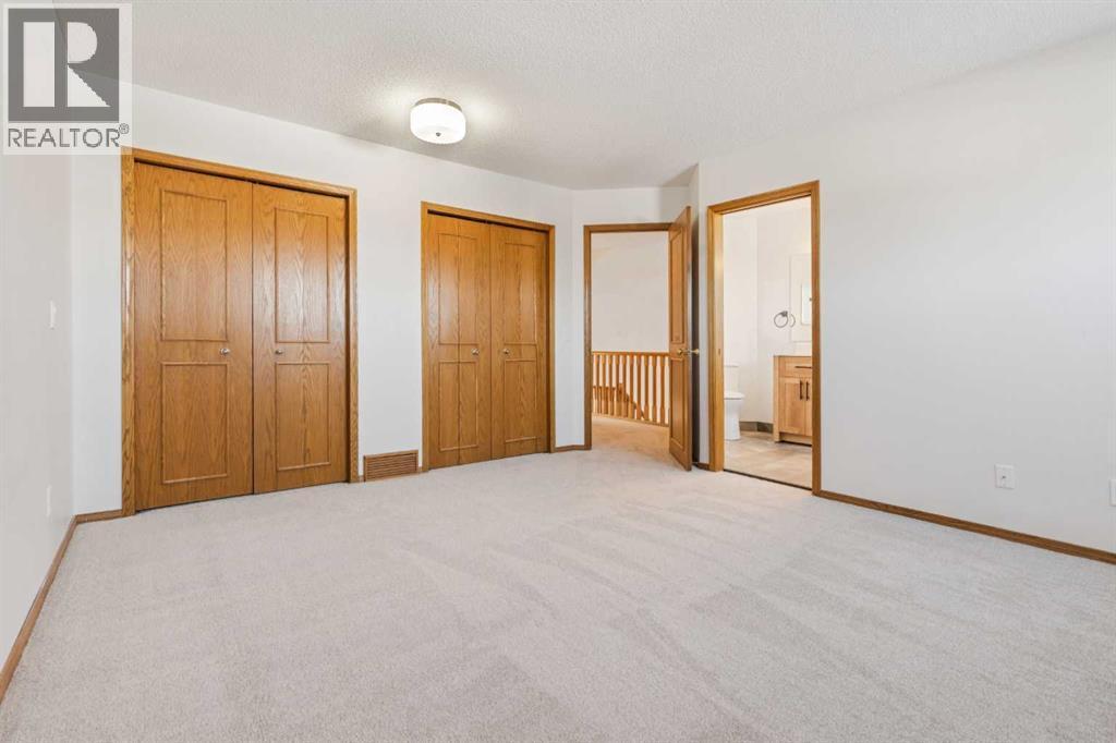 124 Edgebrook Road Nw, Calgary, AB - Indoor Photo Showing Other Room