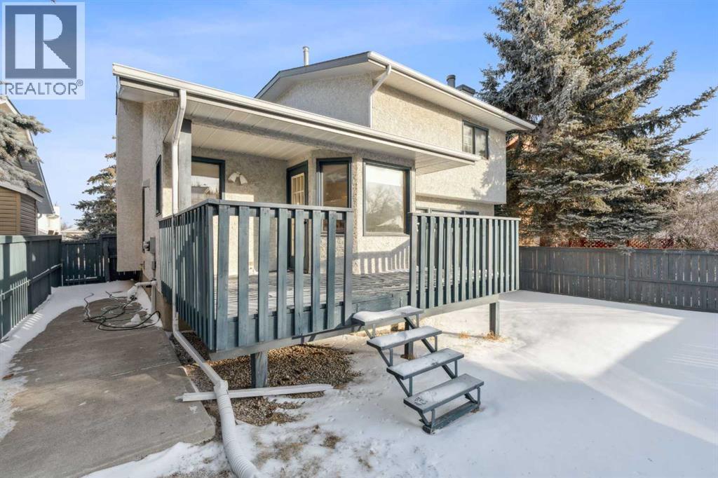 124 Edgebrook Road Nw, Calgary, AB - Outdoor