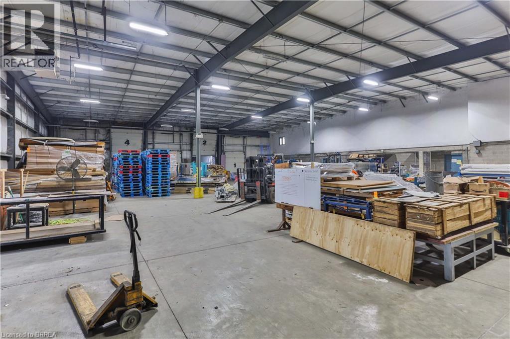 35 Sharp Road, Brantford, ON