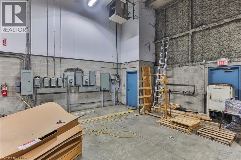 35 Sharp Road, Brantford, ON