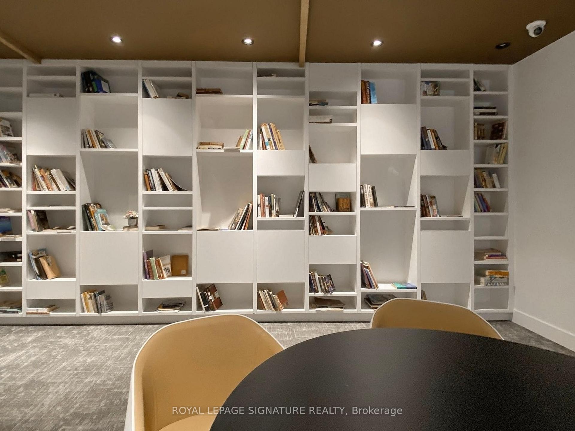 602-2033 Kennedy Road, Toronto, ON - Indoor