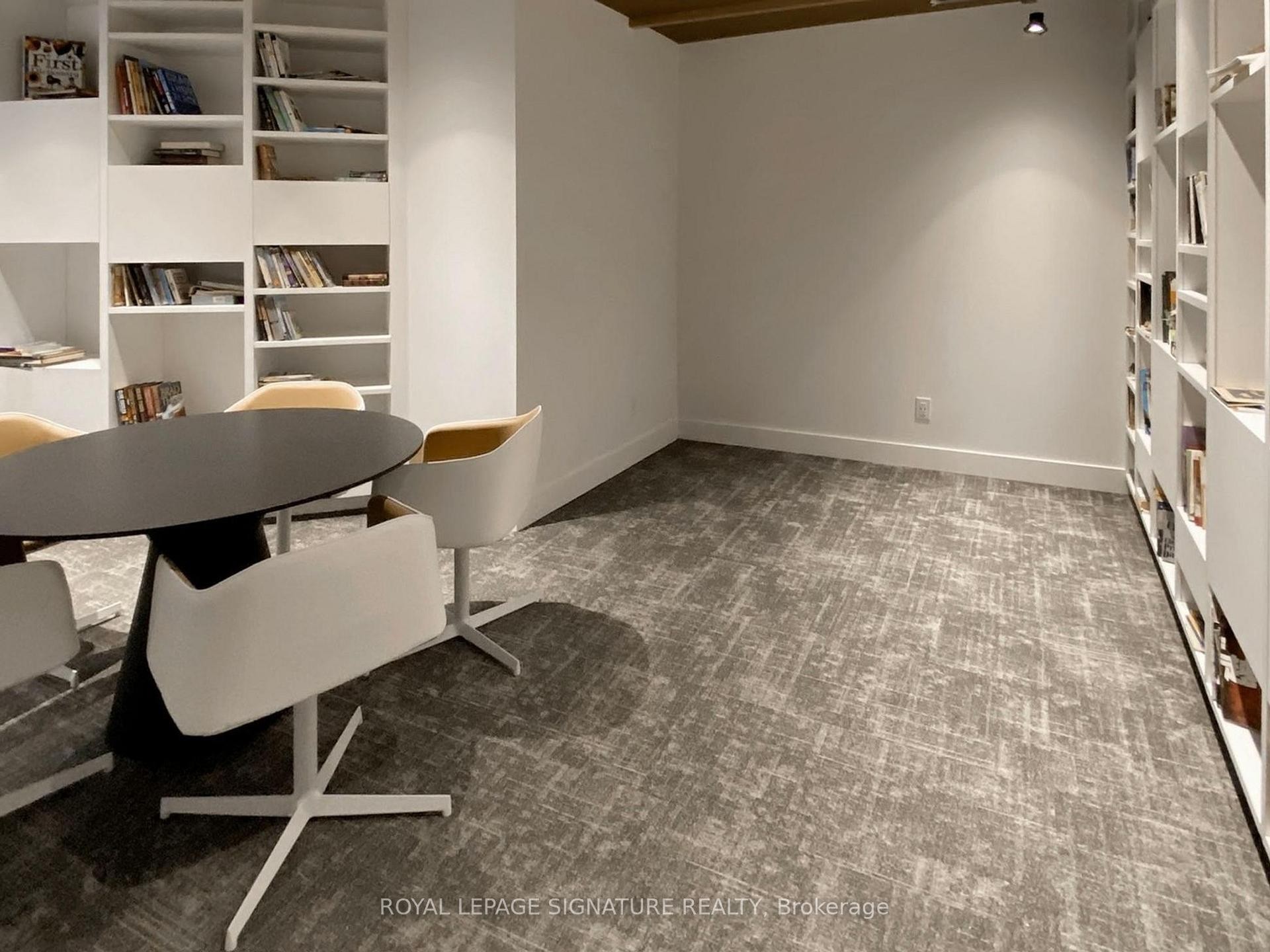 602-2033 Kennedy Road, Toronto, ON - Indoor