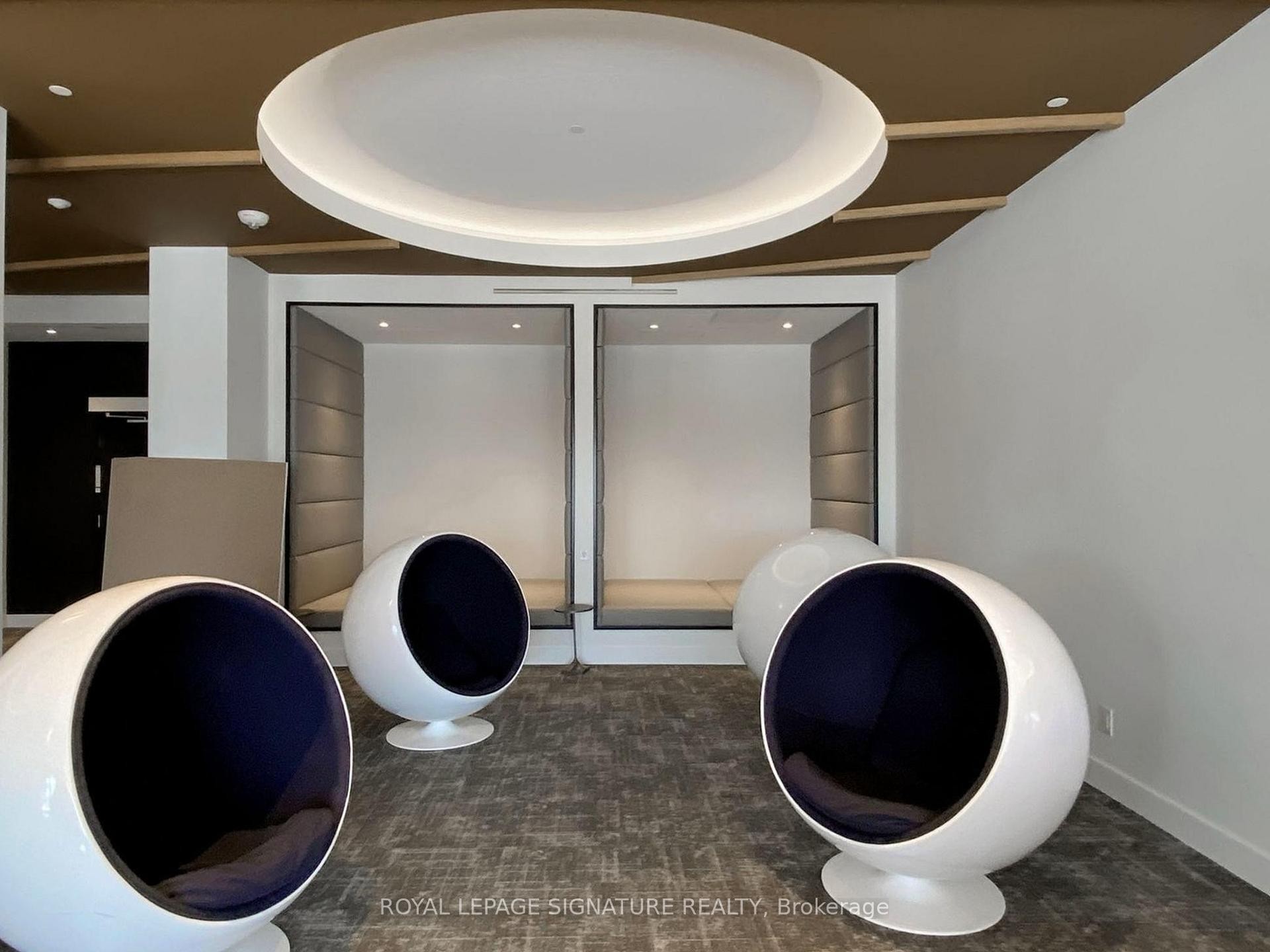 602-2033 Kennedy Road, Toronto, ON - Indoor Photo Showing Other Room