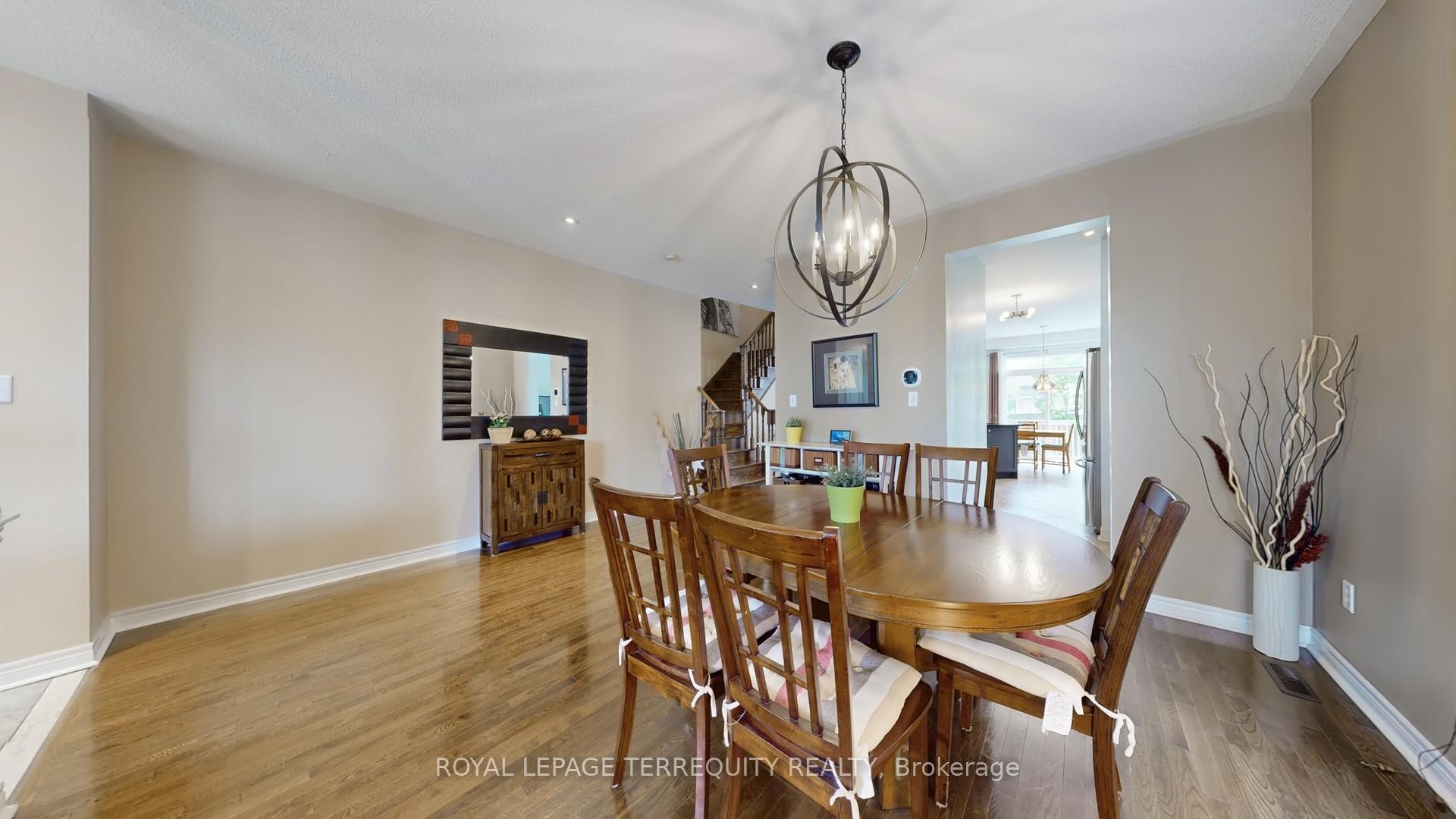 69 Vine Cliff Boulevard, Markham, ON - Indoor Photo Showing Dining Room