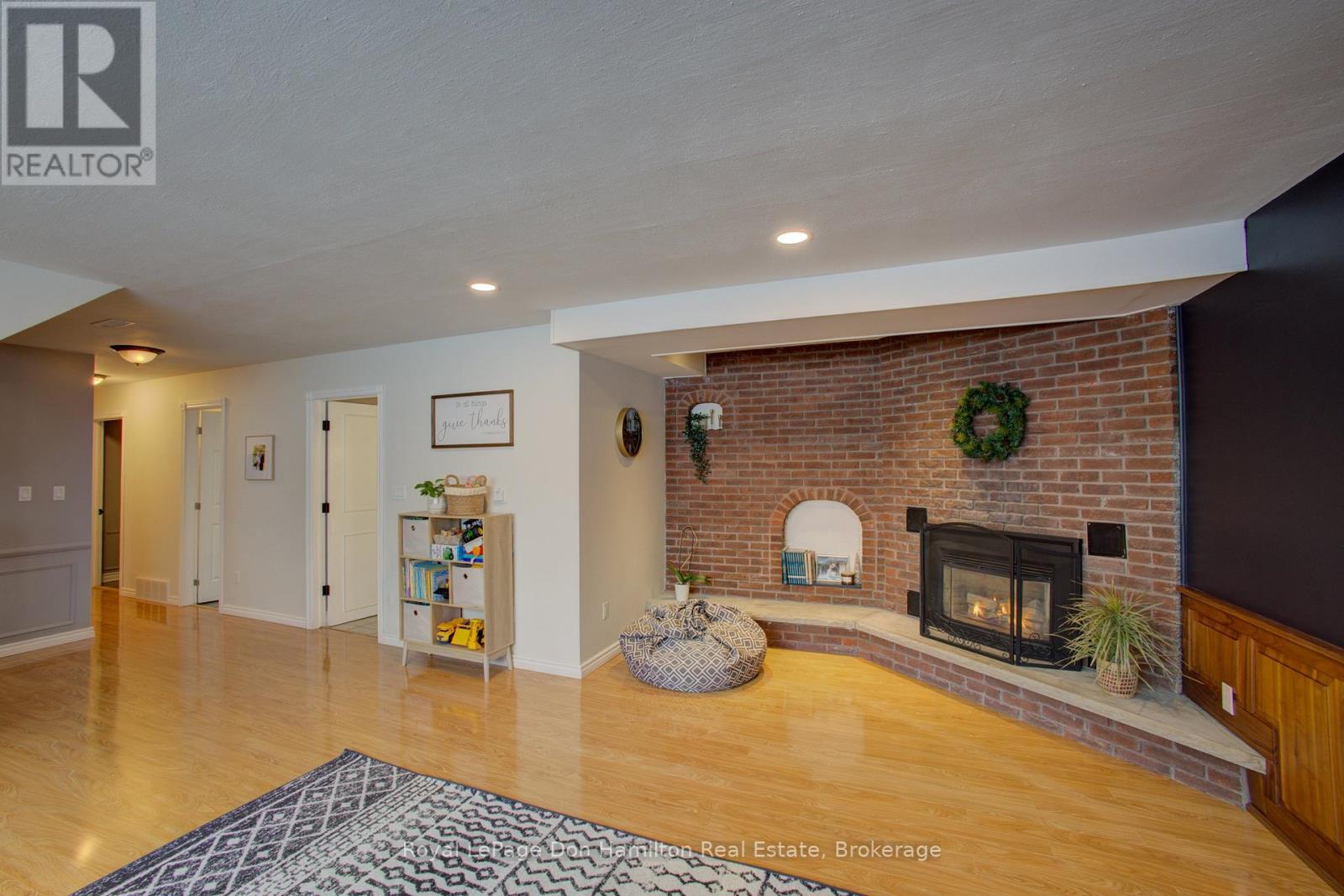 675 Prospect Street, Minto, ON - Indoor With Fireplace