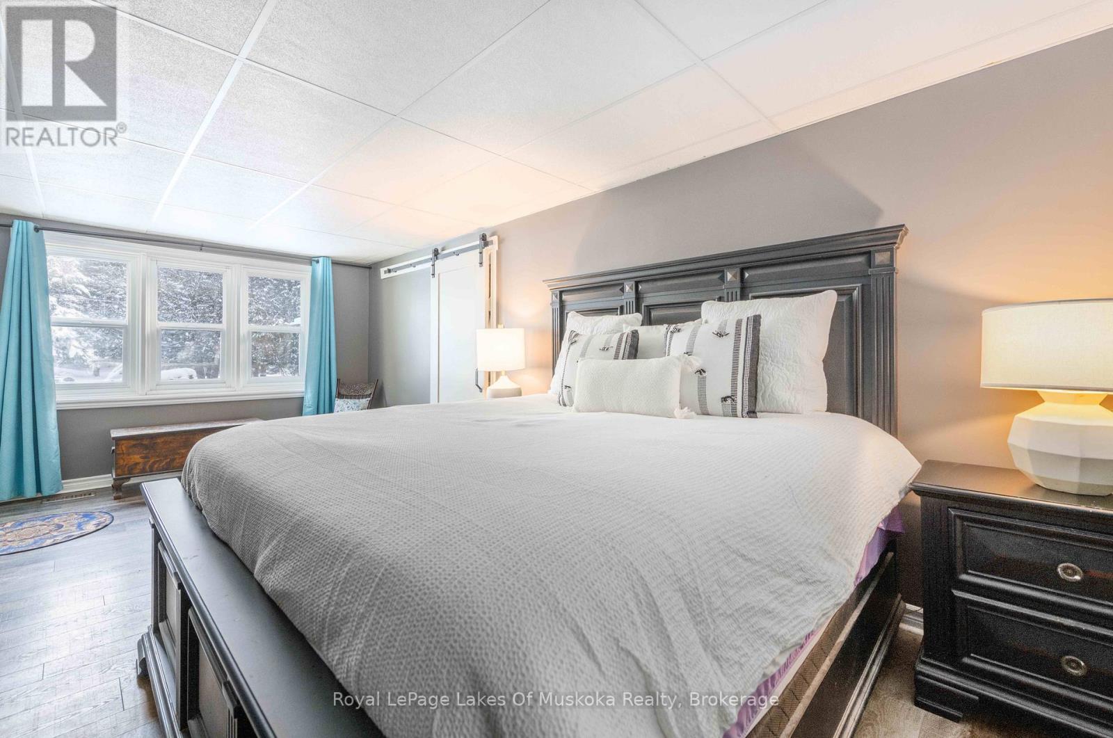 256 Woodland Drive, Huntsville (Chaffey), ON - Indoor Photo Showing Bedroom