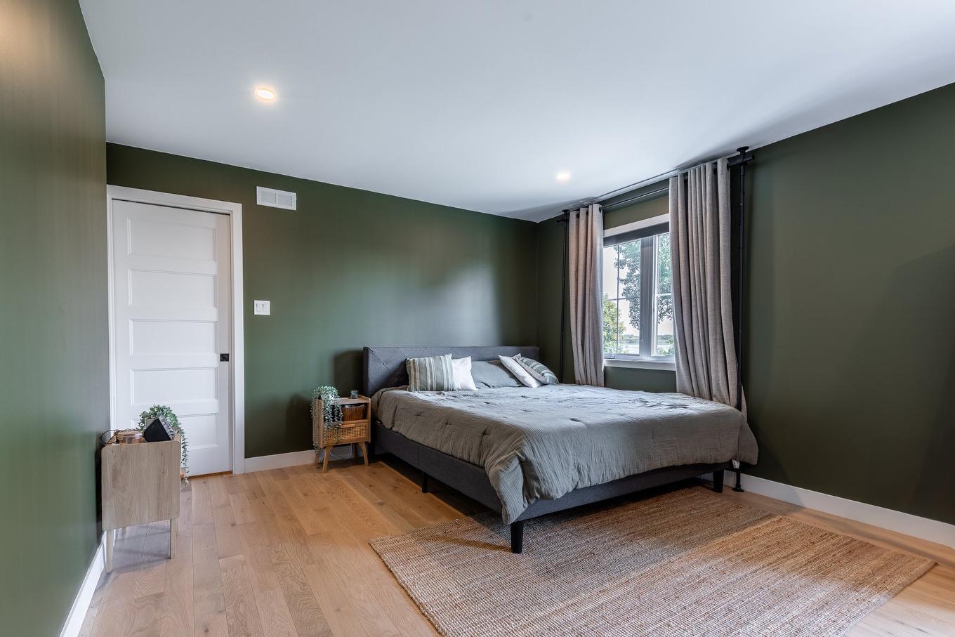 Chambre à coucher principale - 1028 Rue Bissonnette, Saint-Blaise-Sur-Richelieu, QC - Indoor Photo Showing Bedroom