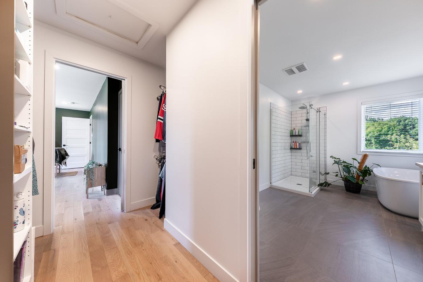 Vue d'ensemble - 1028 Rue Bissonnette, Saint-Blaise-Sur-Richelieu, QC - Indoor Photo Showing Other Room