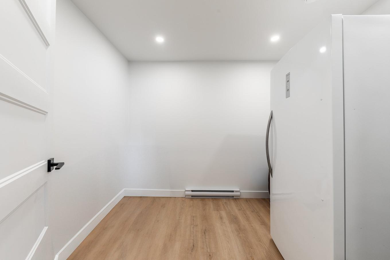 Rangement - 1028 Rue Bissonnette, Saint-Blaise-Sur-Richelieu, QC - Indoor Photo Showing Other Room