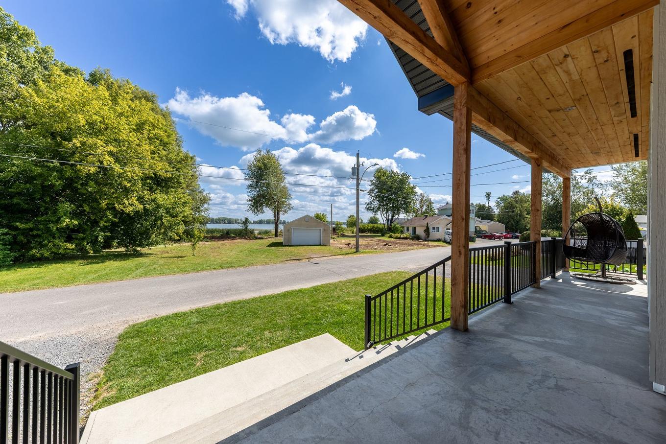 Vue sur l'eau - 1028 Rue Bissonnette, Saint-Blaise-Sur-Richelieu, QC - Outdoor