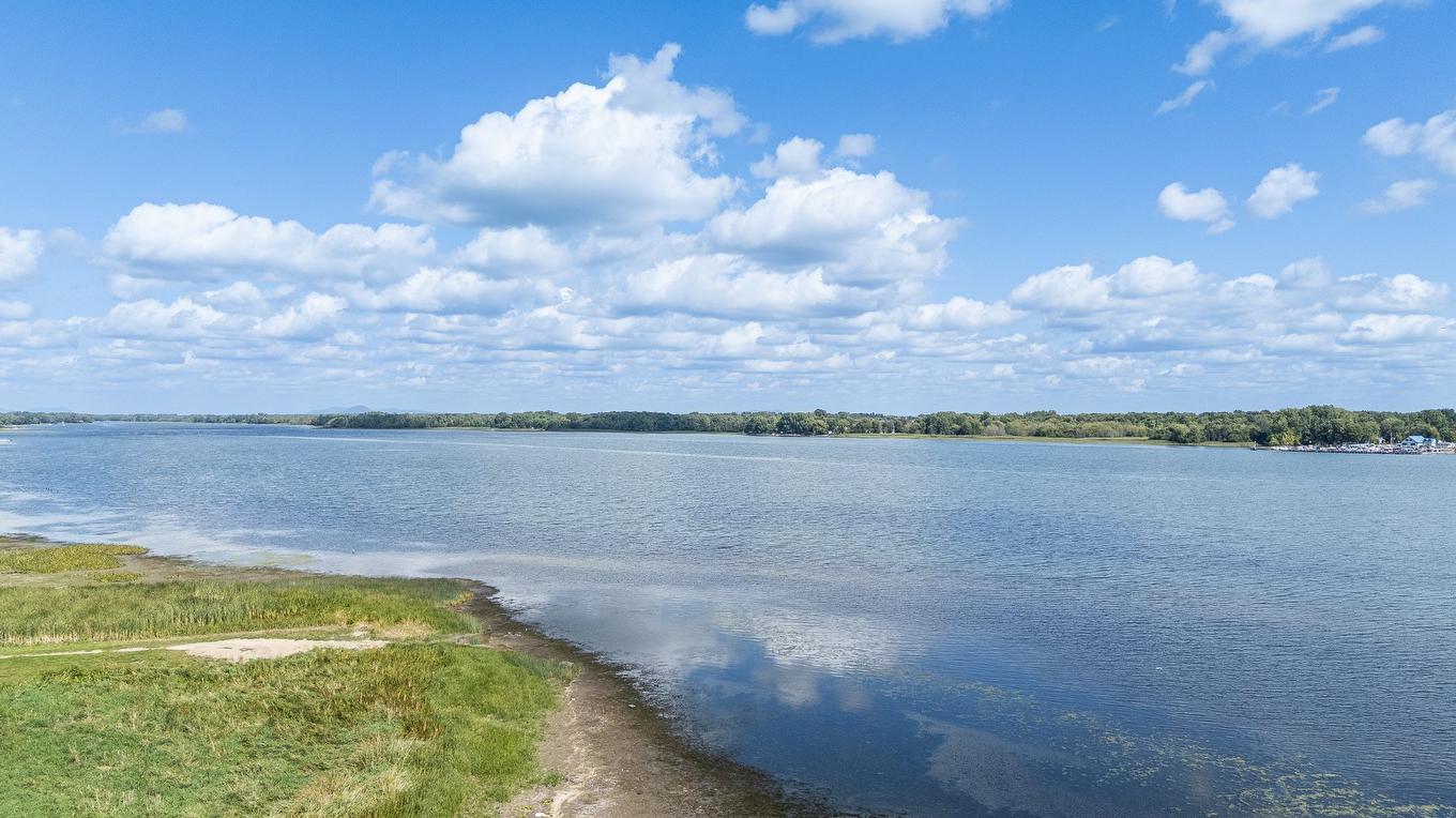 Bord de l'eau - 1028 Rue Bissonnette, Saint-Blaise-Sur-Richelieu, QC - Outdoor With Body Of Water With View