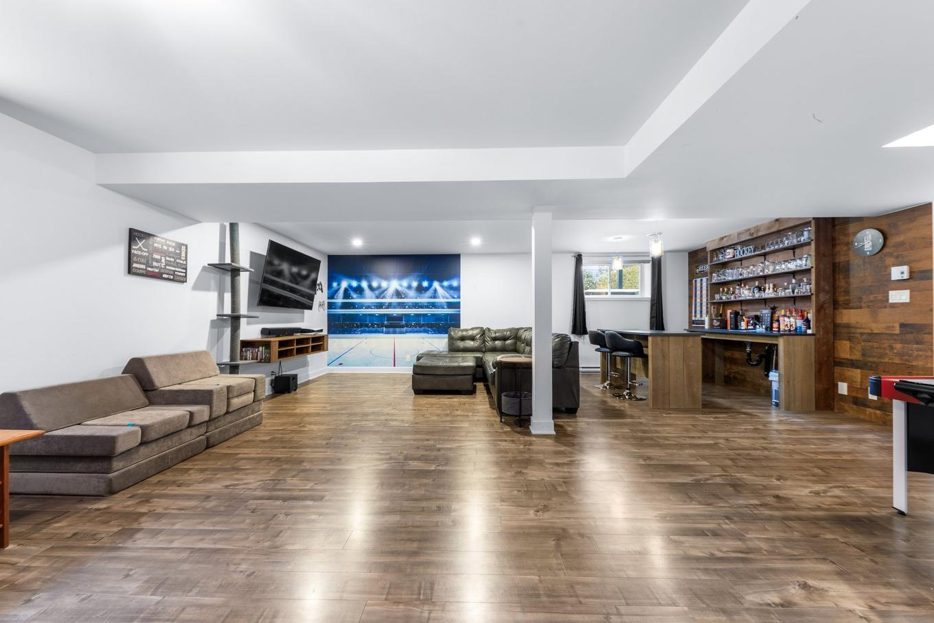 Salle familiale - 175 Rue Bella, Saint-Jean-Sur-Richelieu, QC - Indoor Photo Showing Living Room