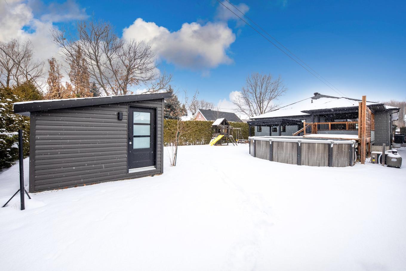 Cour - 175 Rue Bella, Saint-Jean-Sur-Richelieu, QC - Outdoor