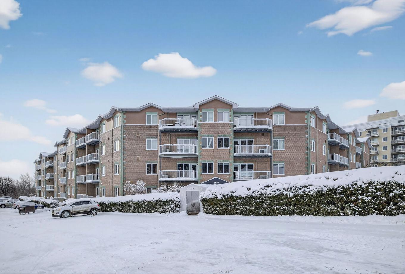 Frontage - 410-5520 Boul. Henri-Bourassa, Québec (Charlesbourg), QC - Outdoor With Facade