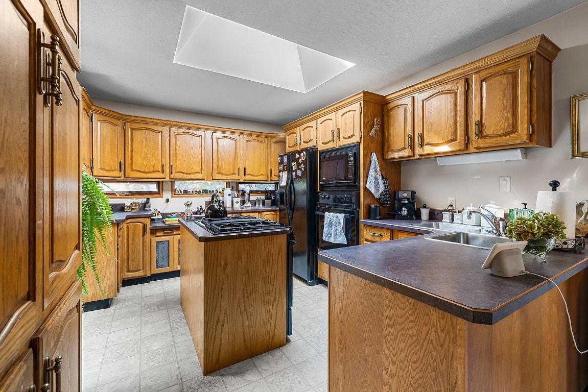 1804 13Th Avenue, Cranbrook, BC - Indoor Photo Showing Kitchen