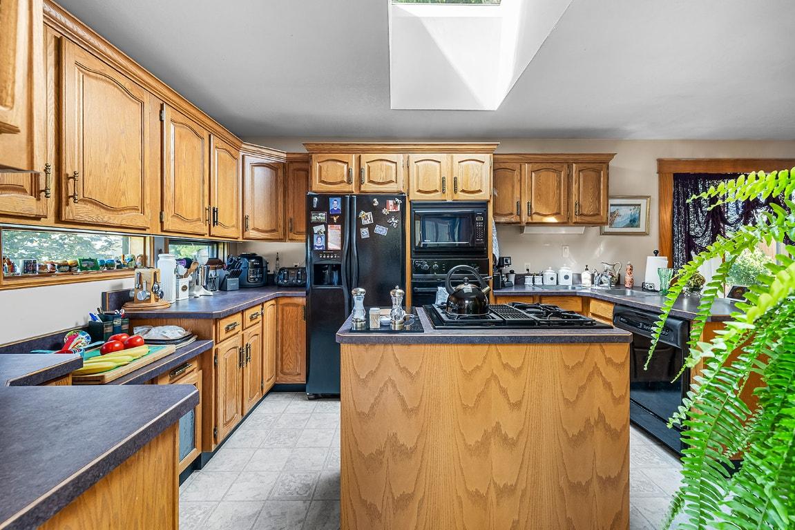 1804 13Th Avenue, Cranbrook, BC - Indoor Photo Showing Kitchen