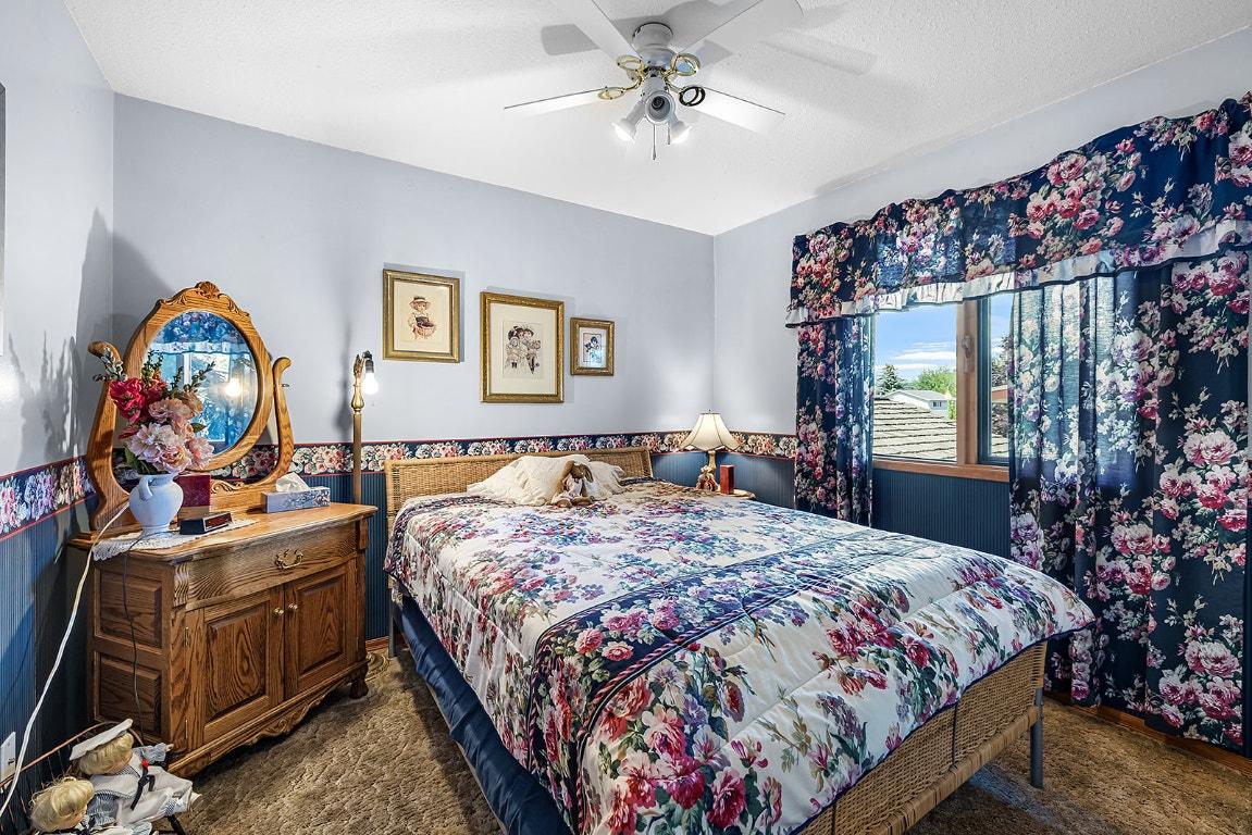 1804 13Th Avenue, Cranbrook, BC - Indoor Photo Showing Bedroom