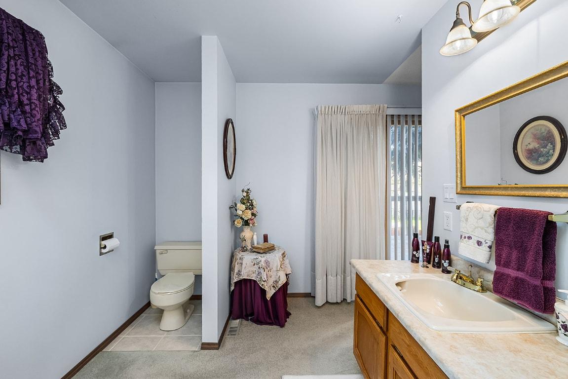 1804 13Th Avenue, Cranbrook, BC - Indoor Photo Showing Bathroom