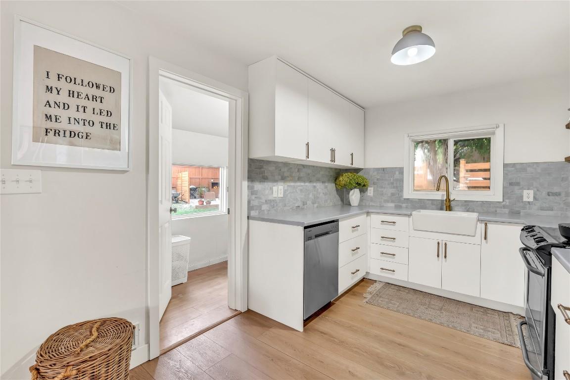 11716 Prairie Valley Road, Summerland, BC - Indoor Photo Showing Kitchen