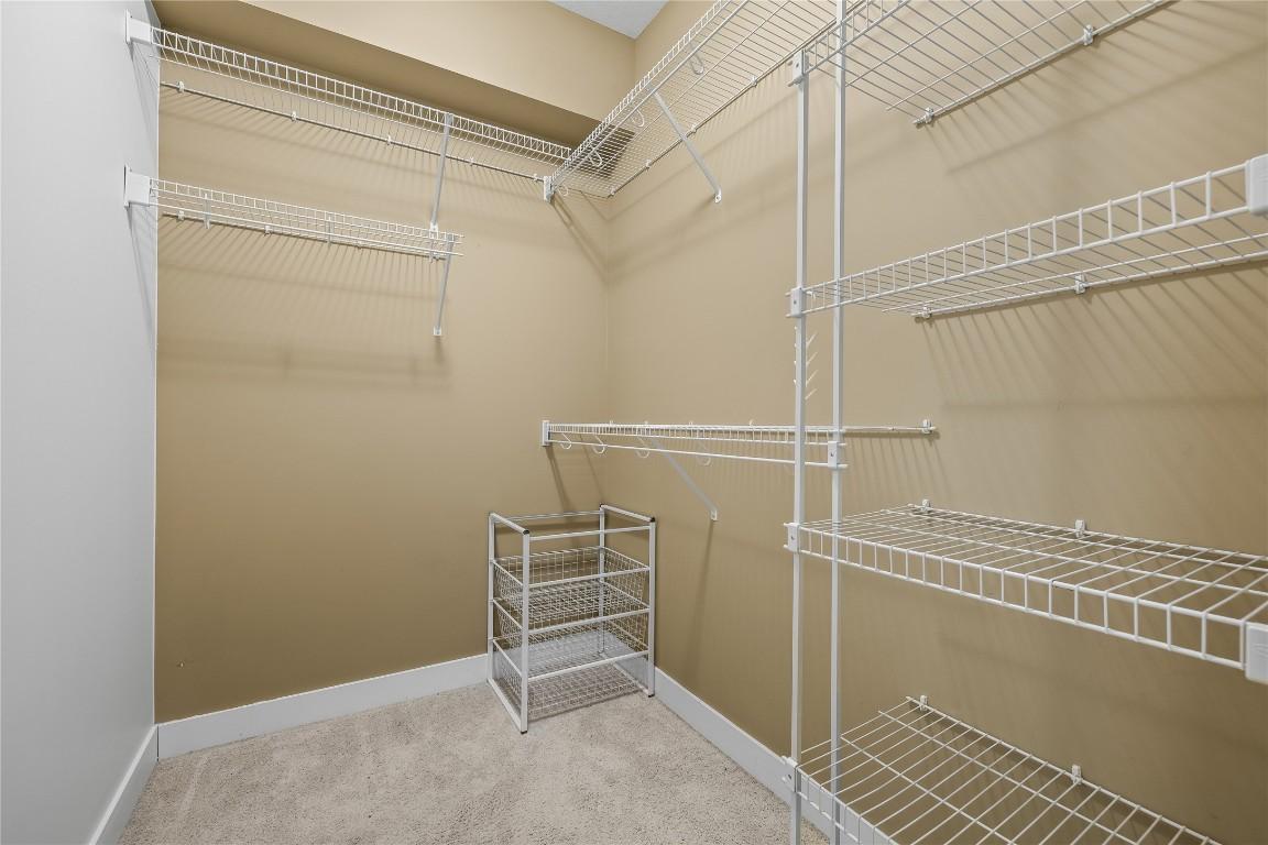 416-850 Saucier Avenue, Kelowna, BC - Indoor With Storage