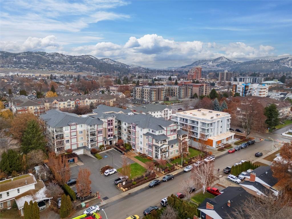 416-850 Saucier Avenue, Kelowna, BC - Outdoor With View