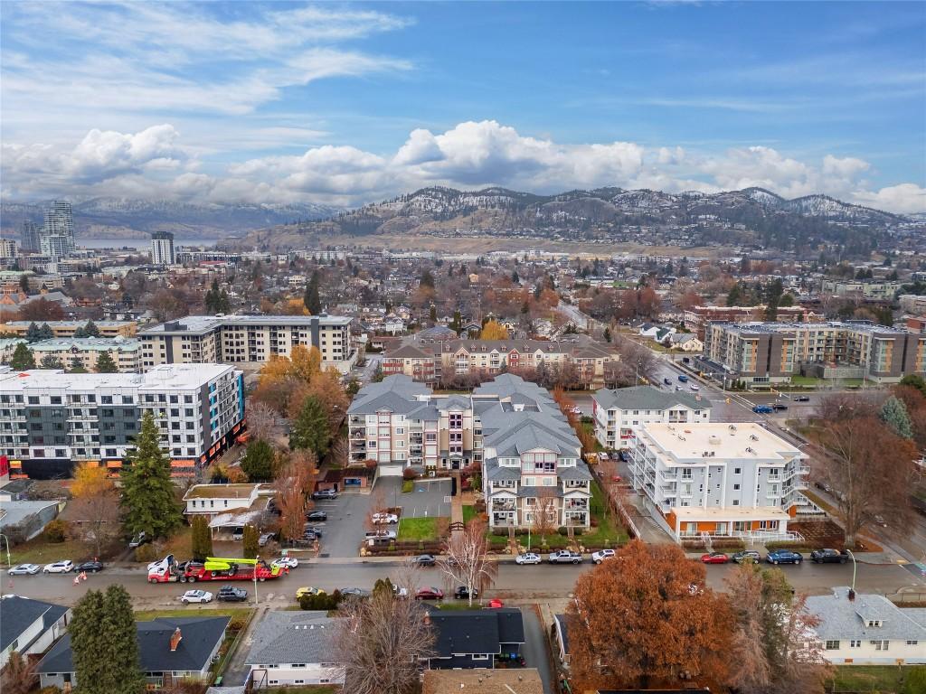 416-850 Saucier Avenue, Kelowna, BC - Outdoor With View