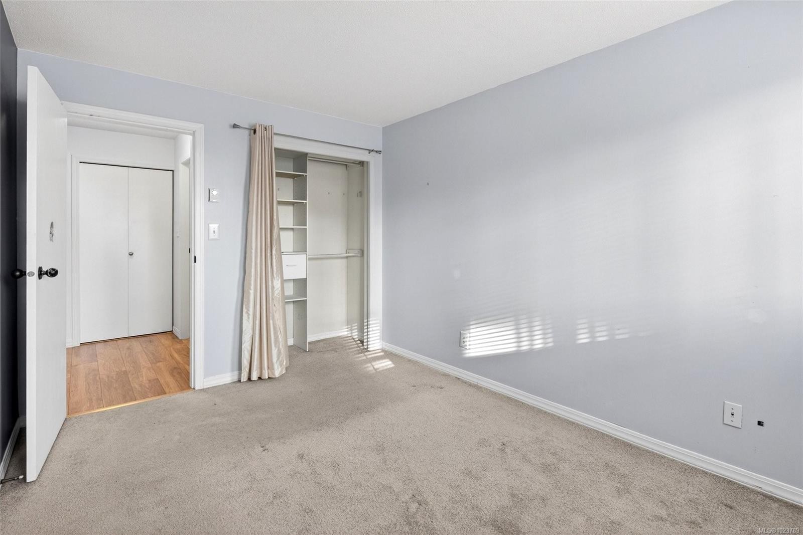 119-827 North Park St, Victoria, BC - Indoor Photo Showing Other Room