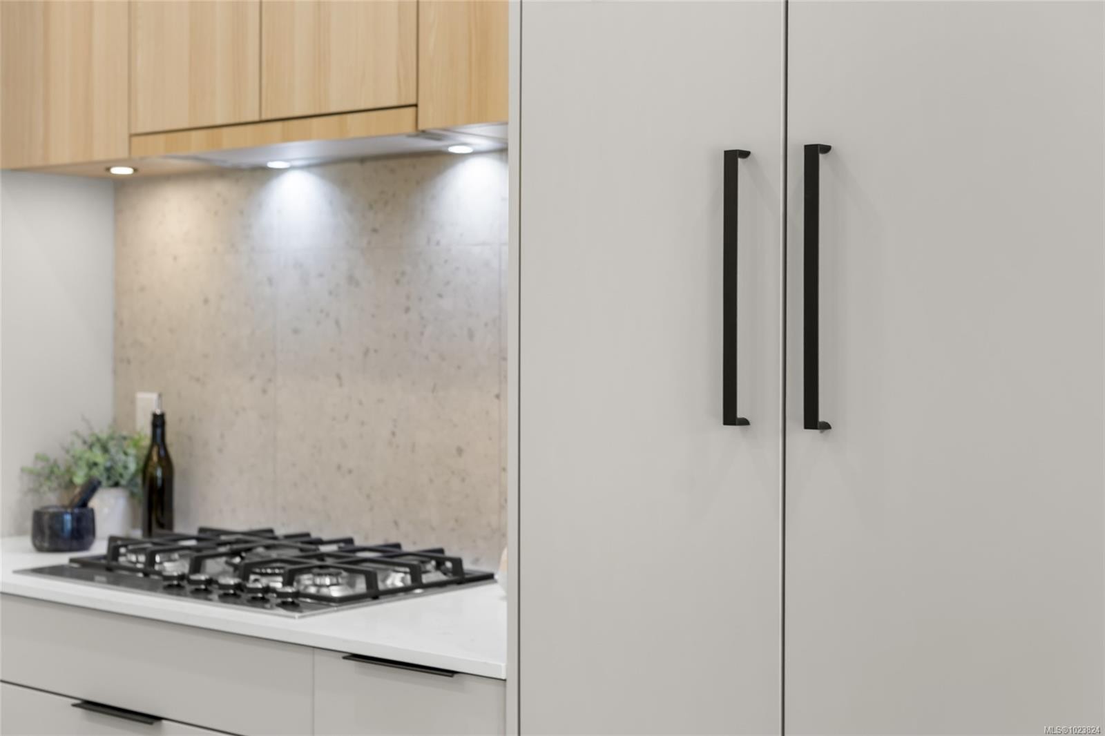 605-2341 Bear Mountain Pkwy, Langford, BC - Indoor Photo Showing Other Room