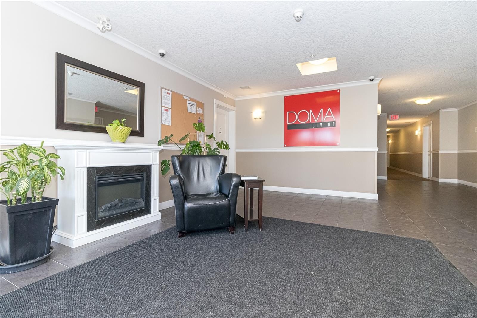 108-938 Dunford Ave, Langford, BC - Indoor With Fireplace