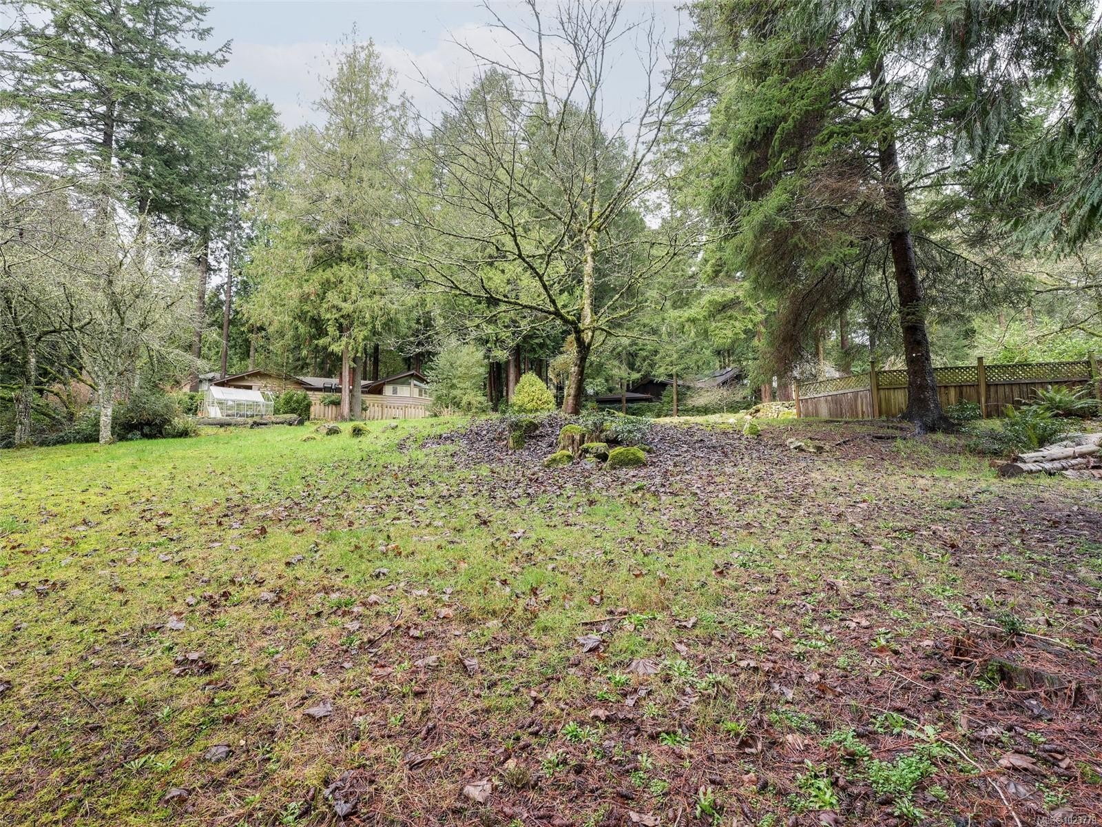 1005 Spiritwood Pl, Saanich, BC